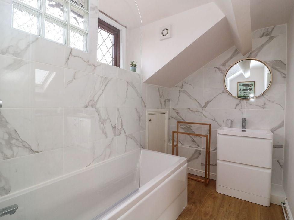 West Cottage — photo 13