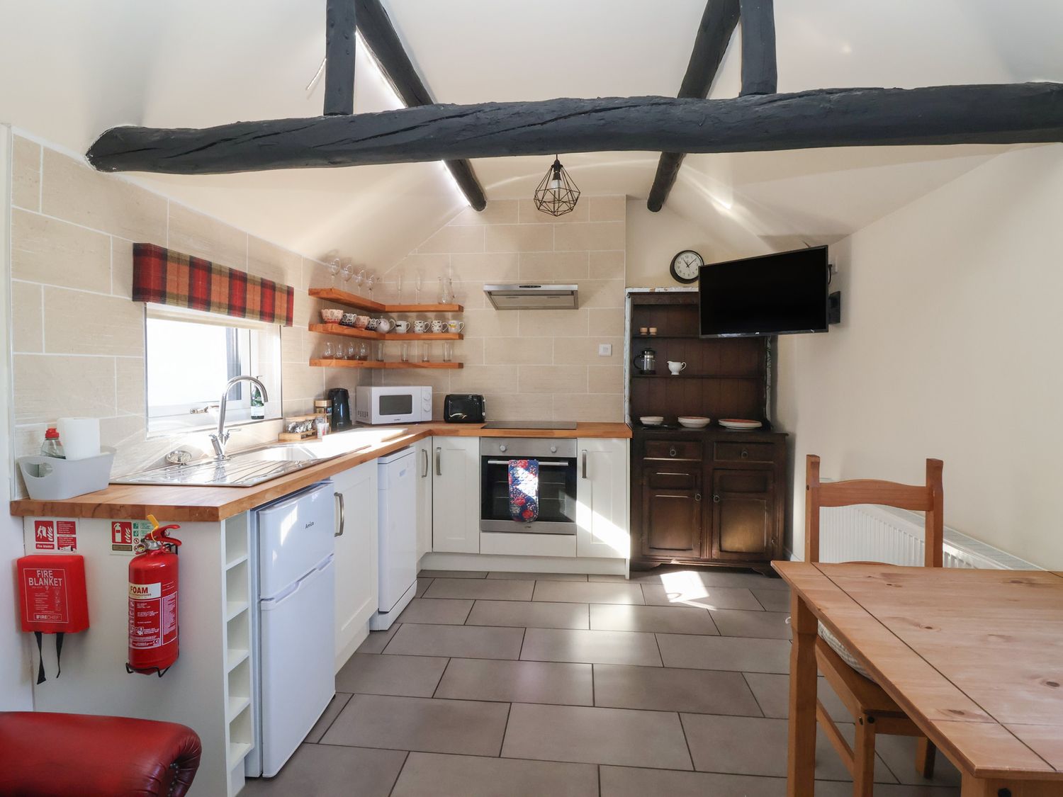 Cow Shed Cottage — photo 10