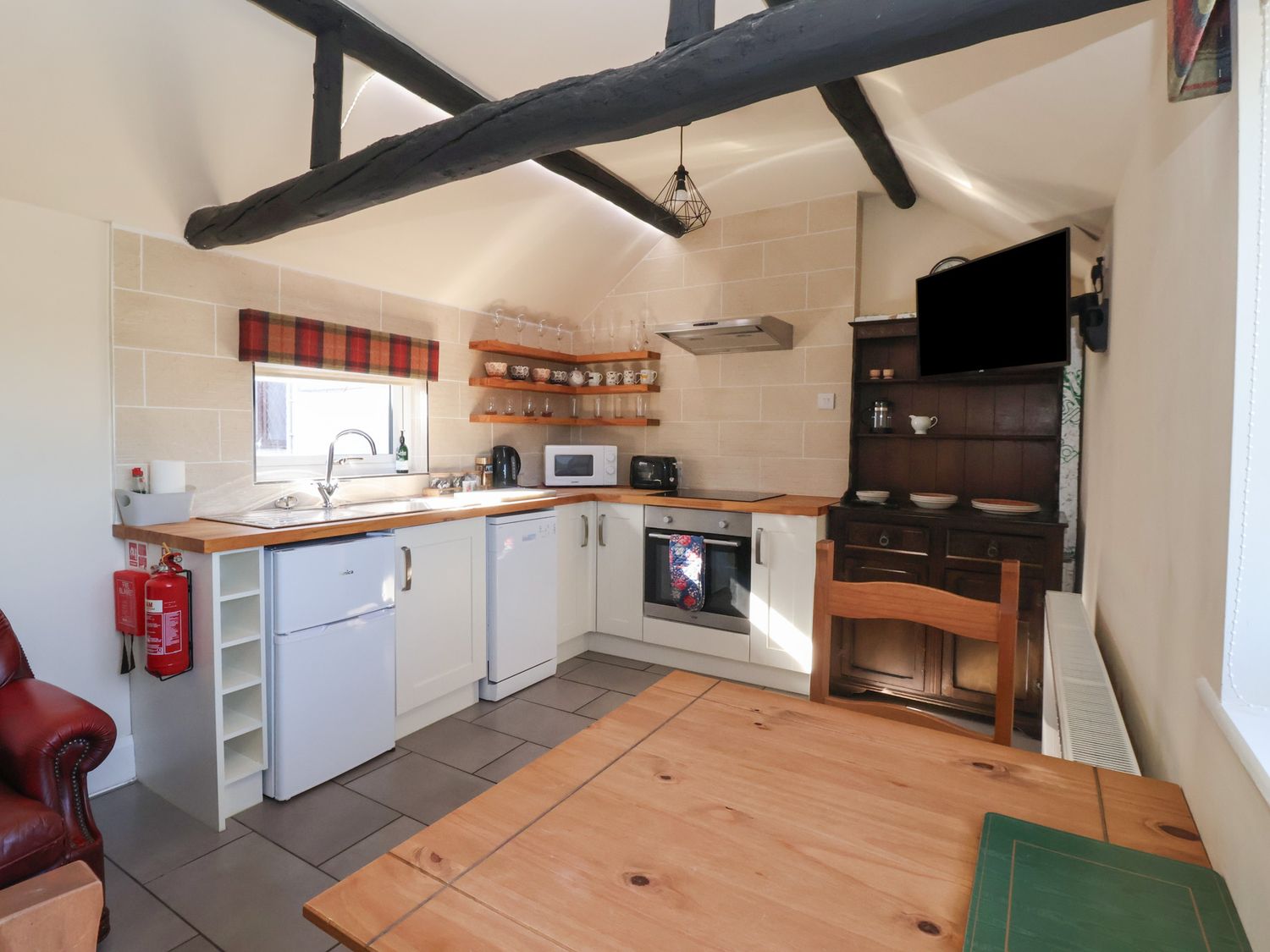 Cow Shed Cottage — photo 9